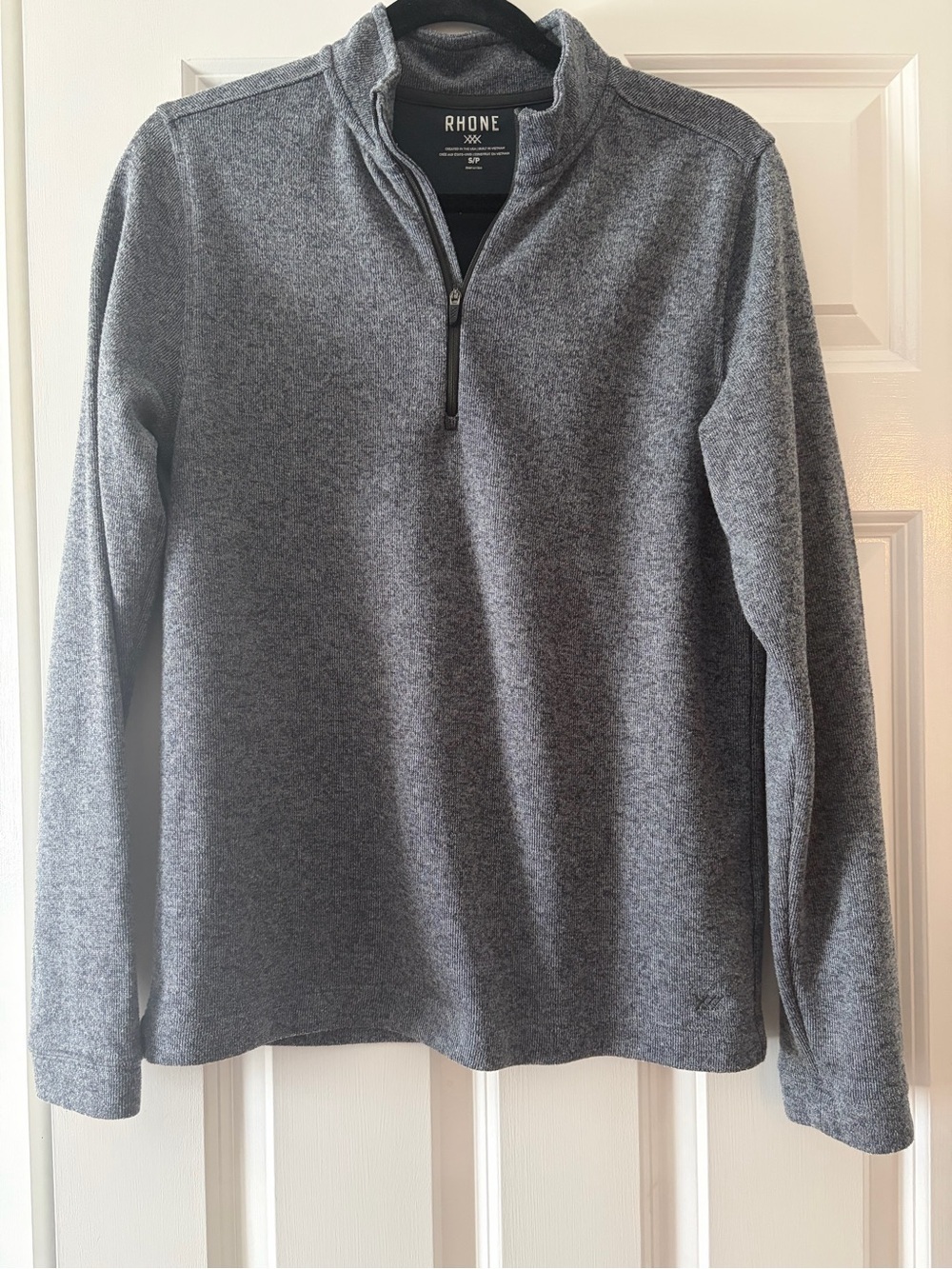 Rhone Commuter 1/4 Zip Sweater Mens Small Gray Pullover Performance
